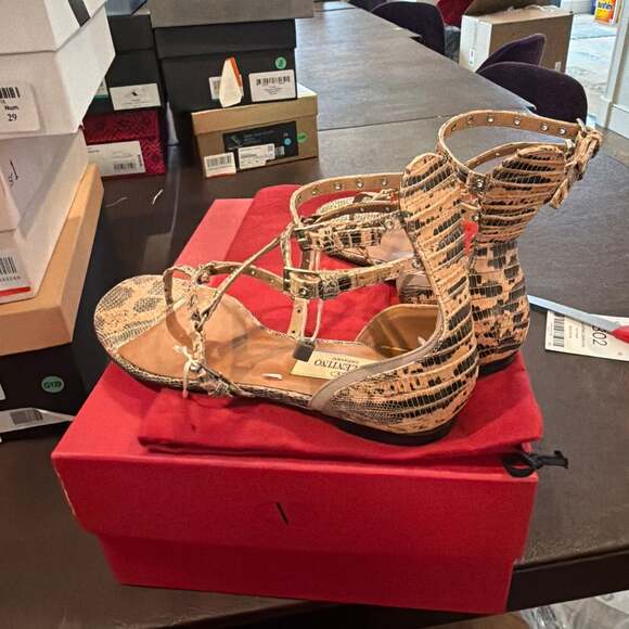 Valentino Donna thong Sandal leather strappy Donna sand beige color size 35 NEW - Picture 8 of 11